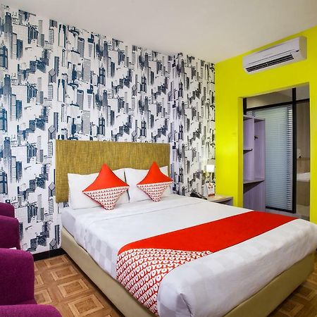 Oyo 119 Belvena Hotel Jakarta Buitenkant foto