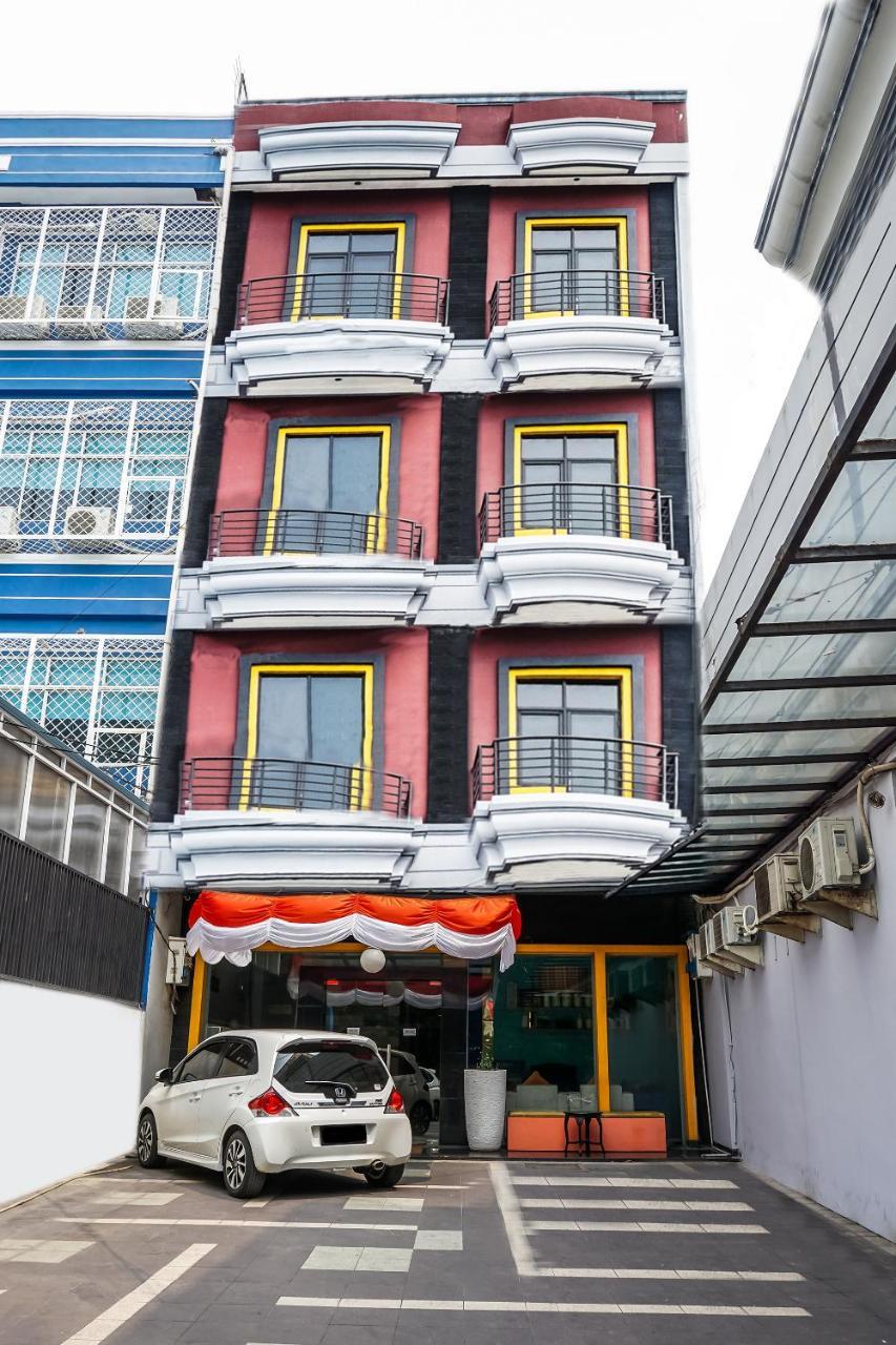 Oyo 119 Belvena Hotel Jakarta Buitenkant foto
