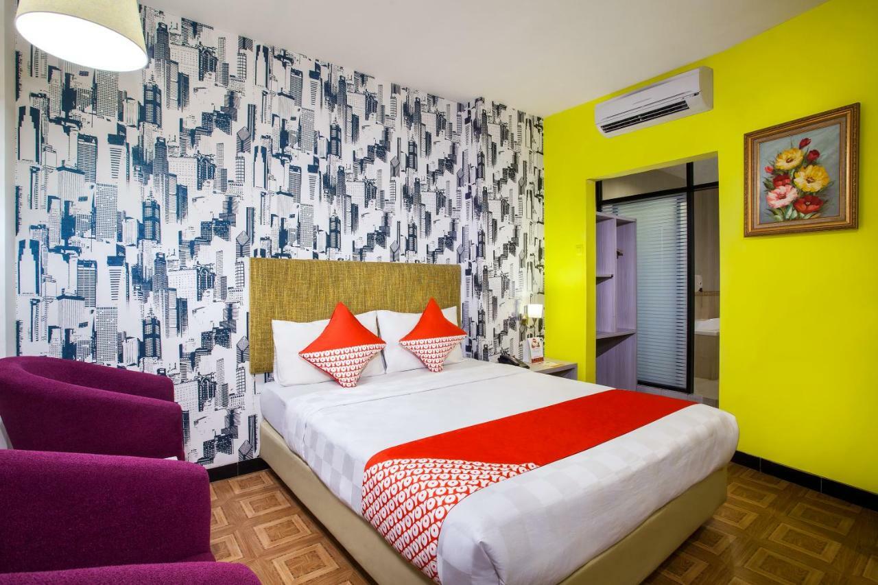 Oyo 119 Belvena Hotel Jakarta Buitenkant foto